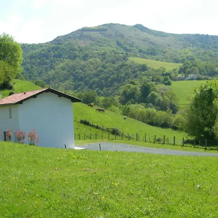 Gite Espelette, 4 Pieces, 6 Personnes - Fr-1-384-669 *